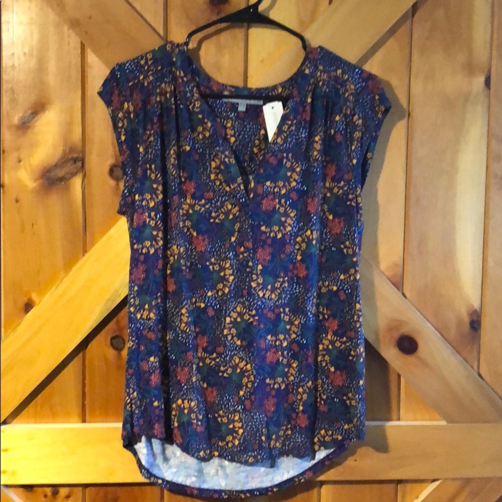 Taylor split neck cap sleeve textured knit top. M